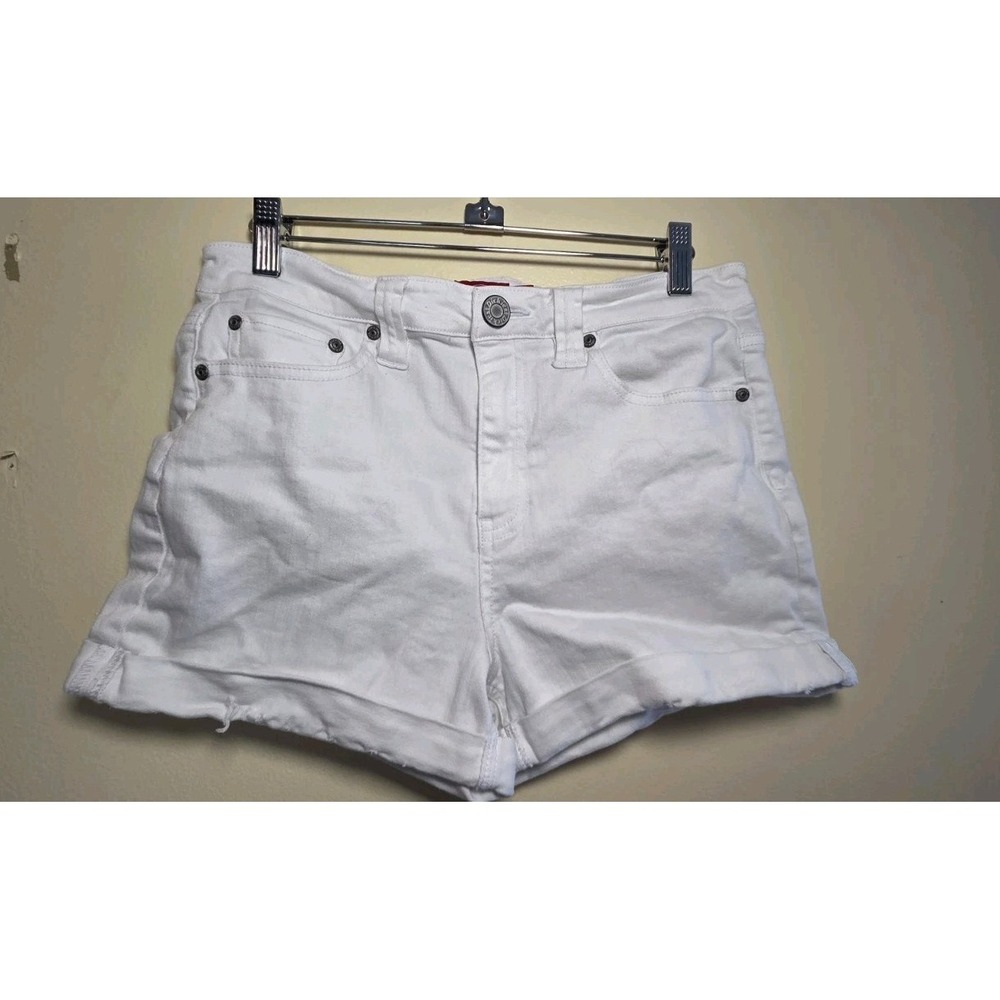 Dickies Women's Juniors 7/28 Stretch Twill High Rise 2.5" White Shorts Rolled